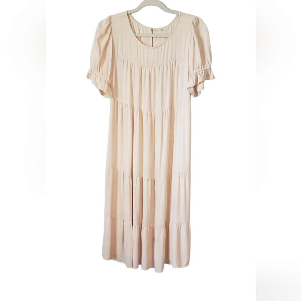 Creamy blush short sleeve boho dress.